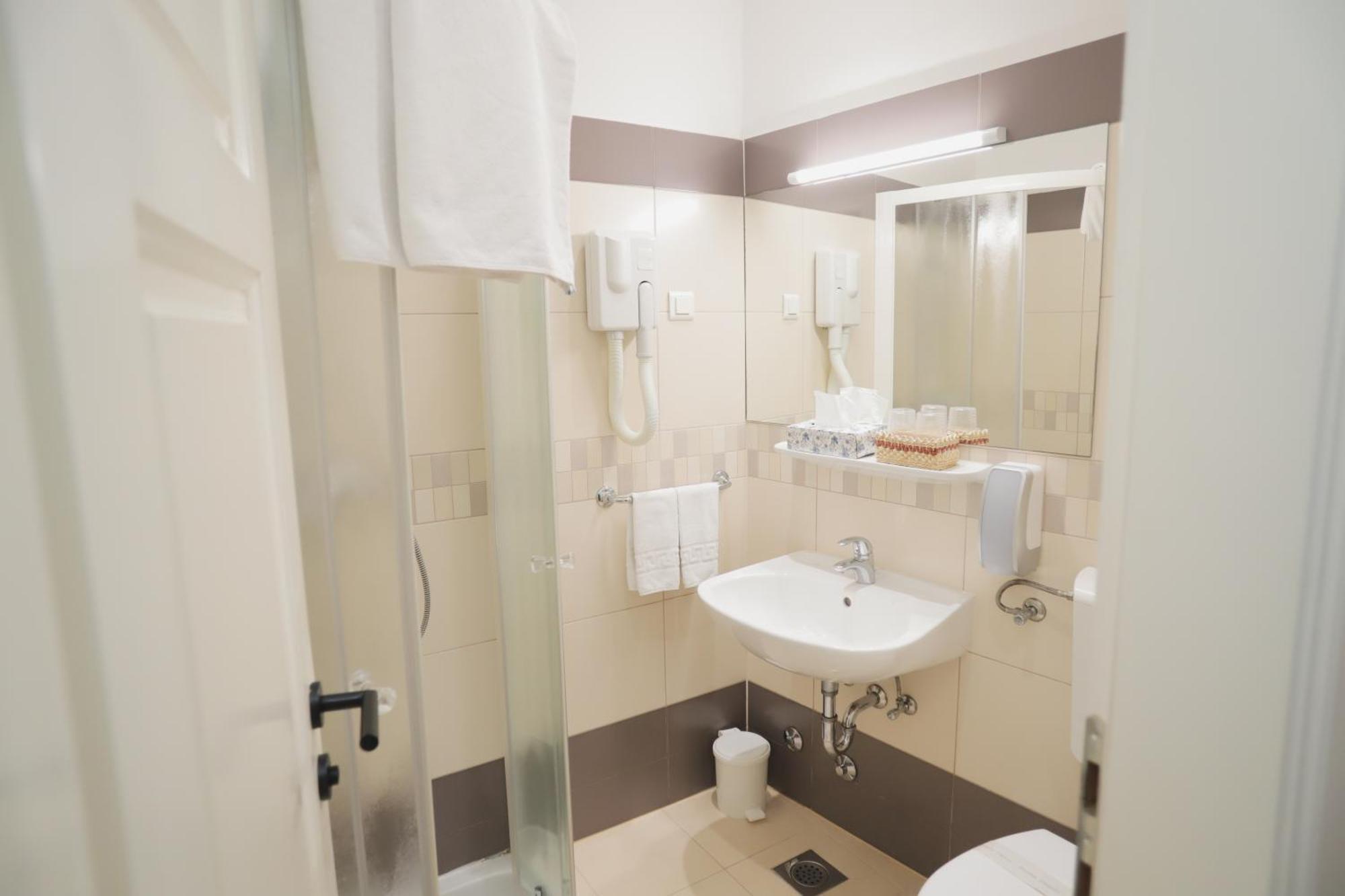 Sobe Bernarda Bed & Breakfast Вараждинске Топлице Екстериор снимка