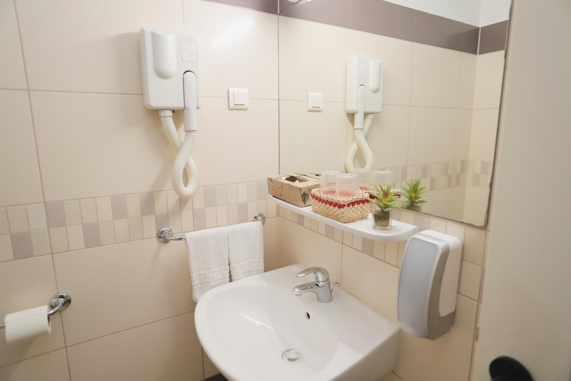 Sobe Bernarda Bed & Breakfast Вараждинске Топлице Екстериор снимка