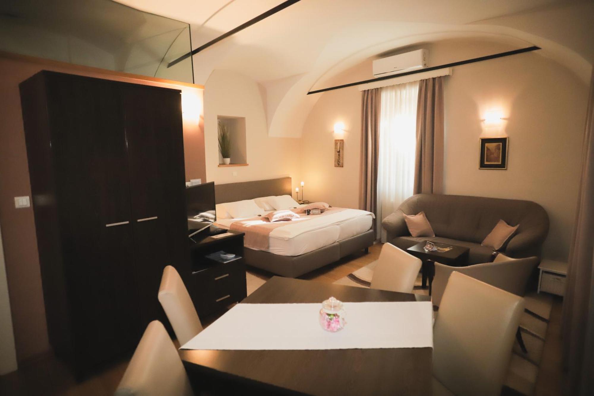 Sobe Bernarda Bed & Breakfast Вараждинске Топлице Екстериор снимка