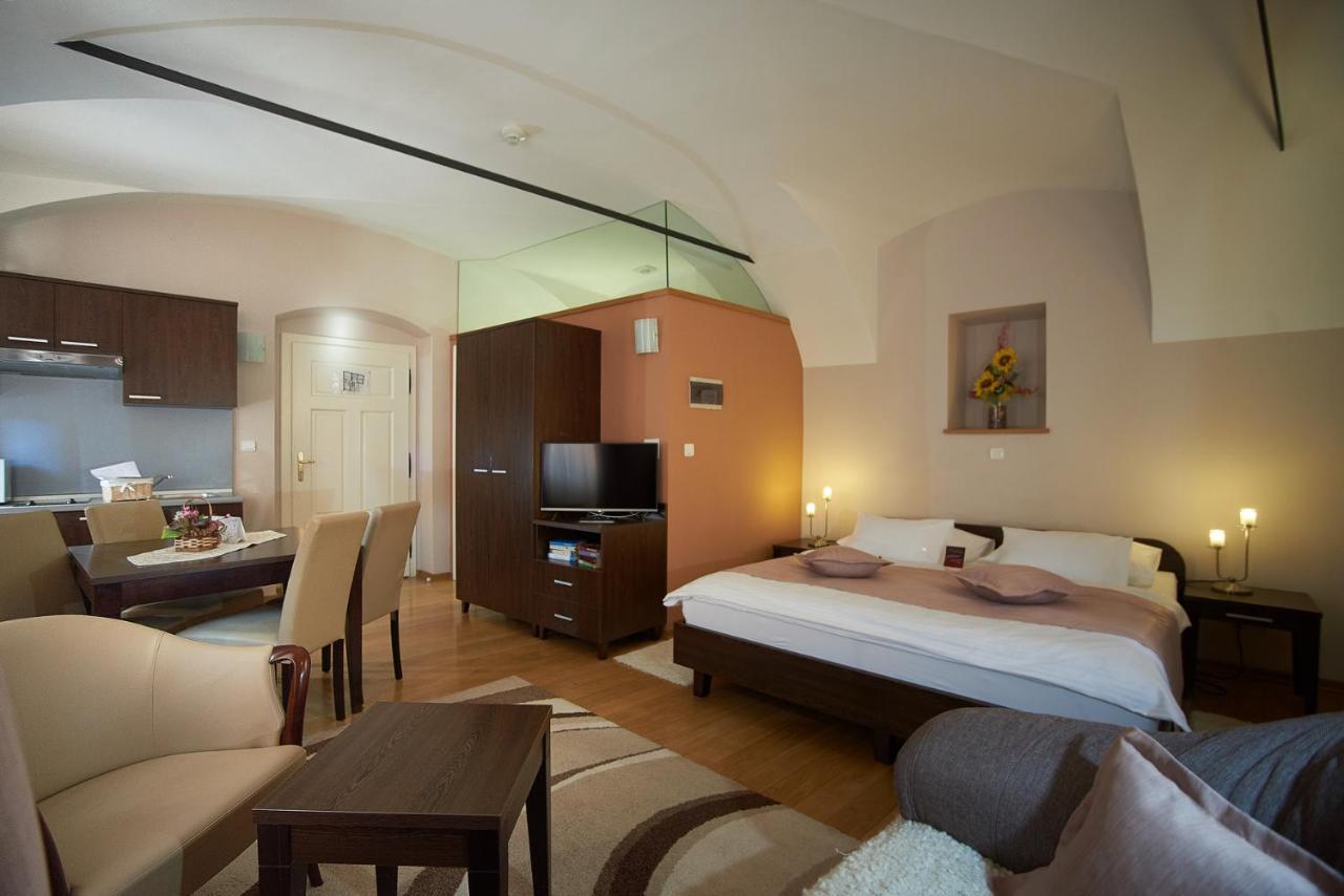 Sobe Bernarda Bed & Breakfast Вараждинске Топлице Екстериор снимка